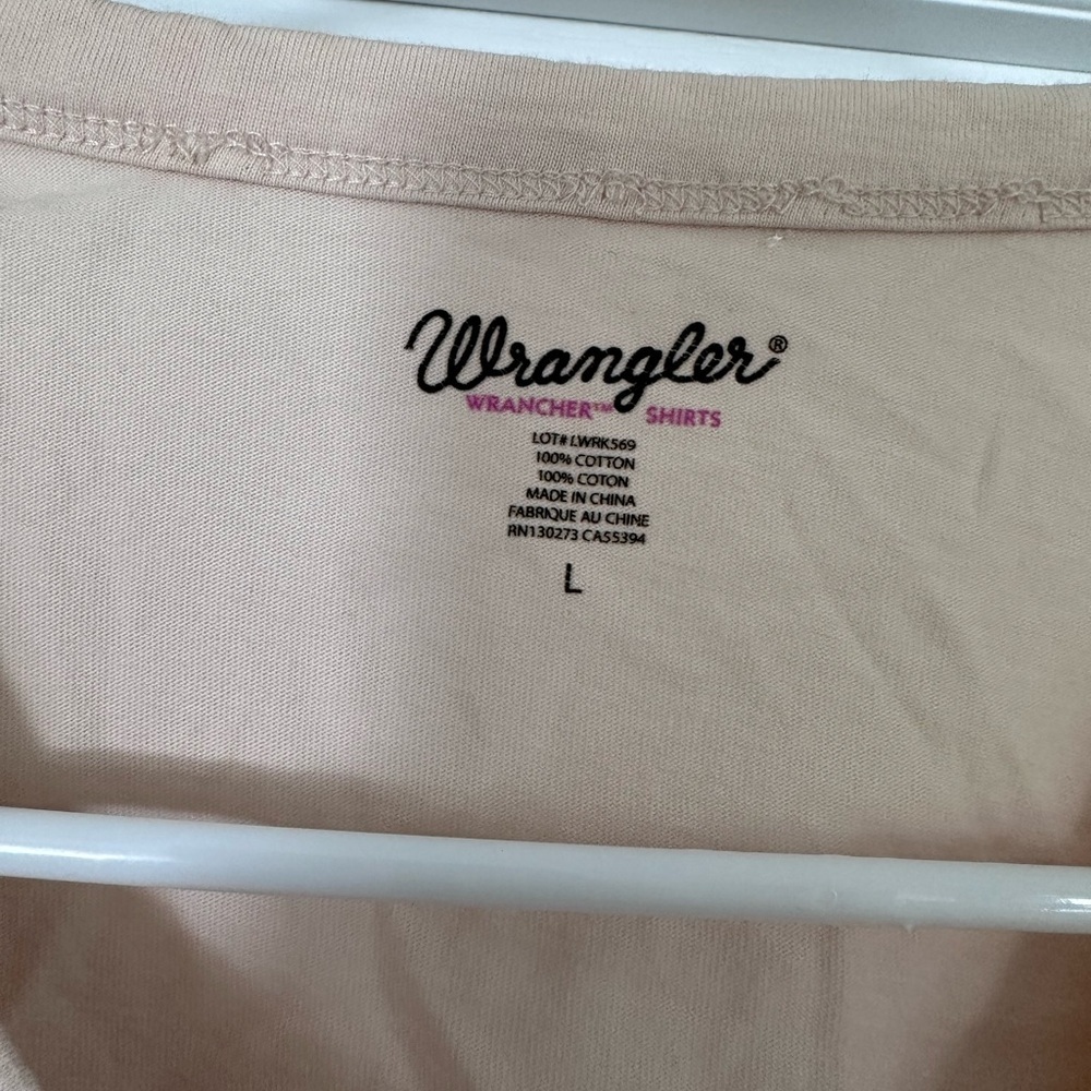 Wrangler Women's Light Pink Graphic Tee - Picture 2 of 2